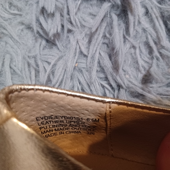 LIKE NEW Steve Madden Gold Ballet Flats Women's Size 6.5 - Picture 9 of 10